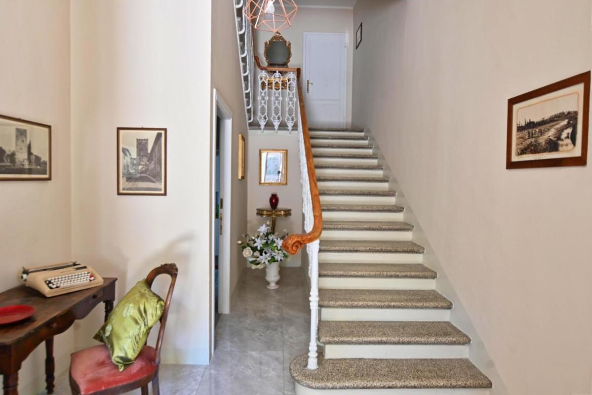 ホテル Borgo Nuovo Housing フチェッキオ エクステリア 写真